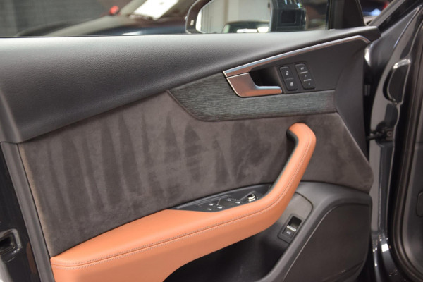Audi A4 AVANT 40 TFSI Sport S line Aut. Black Edition Panoramadak|Virt.Cockpit|190pk!|Navi|Leder|Stuurverwarming|