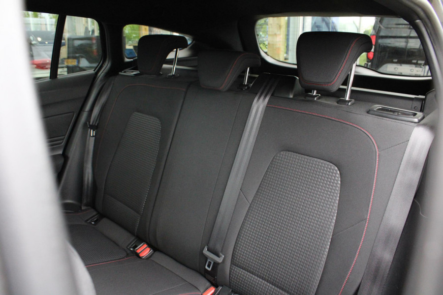 Ford FOCUS Wagon 1.5 EcoBoost ST Line Business Automaat 150PK | Winterpack | Full LED | Adaptive Cruise Control | Navigatie | Climate Control |