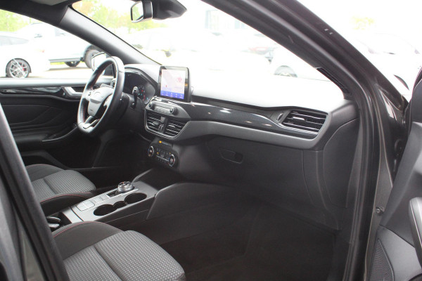 Ford FOCUS Wagon 1.5 EcoBoost ST Line Business Automaat 150PK | Winterpack | Full LED | Adaptive Cruise Control | Navigatie | Climate Control |