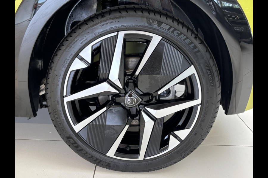 Peugeot e-208 EV GT 51 kWh Navigatie | Adaptieve cruise control | Keyless | Stoelverwarming | Elektrische massagestoel |