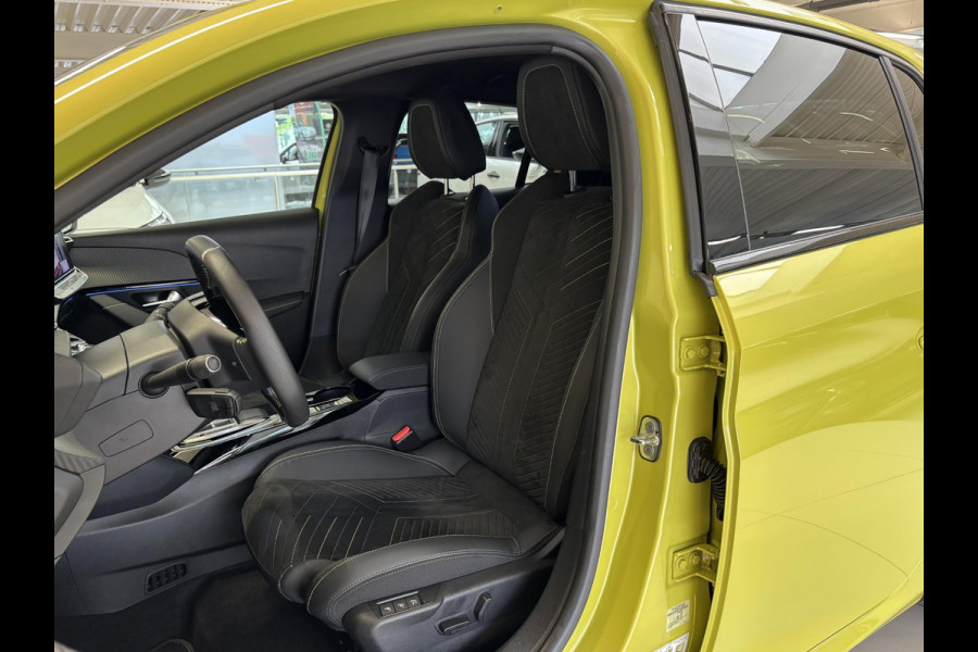 Peugeot e-208 EV GT 51 kWh Navigatie | Adaptieve cruise control | Keyless | Stoelverwarming | Elektrische massagestoel |