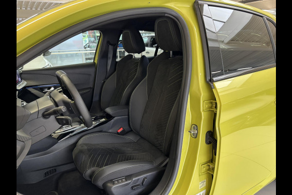 Peugeot e-208 EV GT 51 kWh Navigatie | Adaptieve cruise control | Keyless | Stoelverwarming | Elektrische massagestoel |