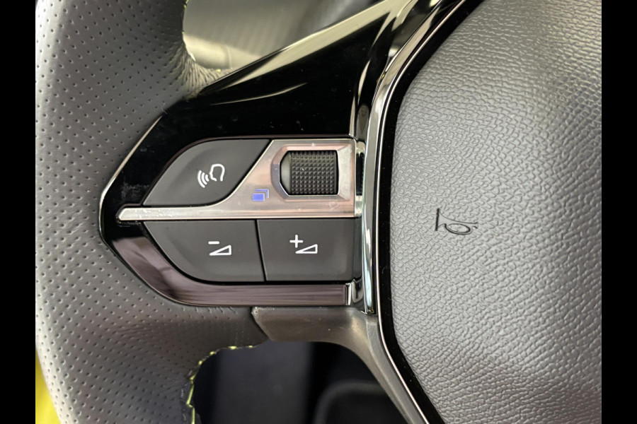 Peugeot e-208 EV GT 51 kWh Navigatie | Adaptieve cruise control | Keyless | Stoelverwarming | Elektrische massagestoel |