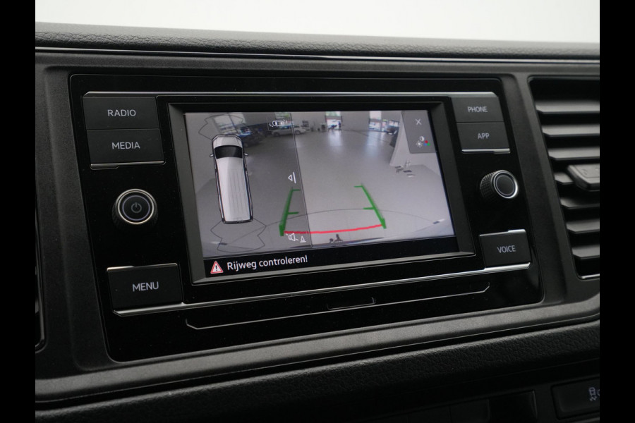 Volkswagen Crafter 35 2.0 TDI L3H3 Highline EURO VI Navi via App Camera Trekhaak Voorruitverwarming
