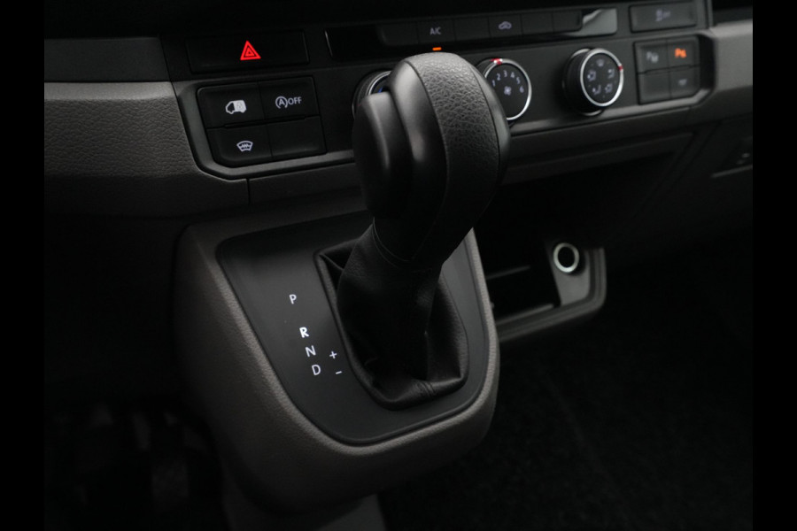 Volkswagen Crafter 35 2.0 TDI L3H3 Highline EURO VI Navi via App Camera Trekhaak Voorruitverwarming