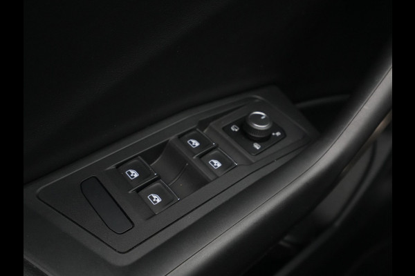 Volkswagen T-Roc Cabrio 1.5 TSI 150pk DSG R-Line 19"suzuka Camera Keyless Navigatie 8