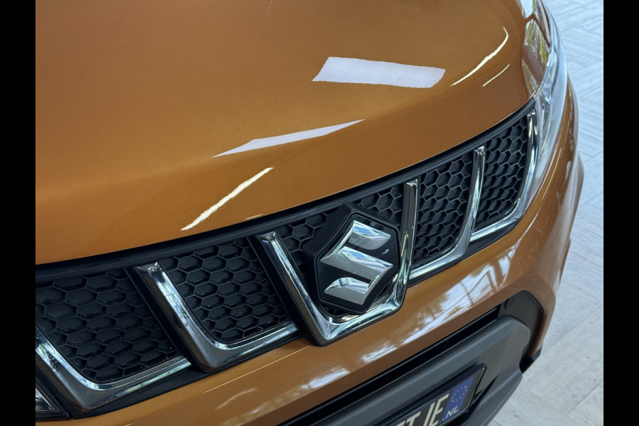Suzuki Vitara 1.4 S AUT | Allgrip | Navi | 17" | Led | ACC | Alcantara | Stoelverwarming | Camera | Afneembare Trekhaak! Dealer onderhouden!