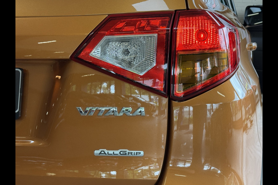 Suzuki Vitara 1.4 S AUT | Allgrip | Navi | 17" | Led | ACC | Alcantara | Stoelverwarming | Camera | Afneembare Trekhaak! Dealer onderhouden!