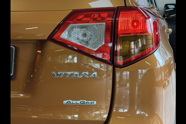 Suzuki Vitara 1.4 S AUT | Allgrip | Navi | 17" | Led | ACC | Alcantara | Stoelverwarming | Camera | Afneembare Trekhaak! Dealer onderhouden!