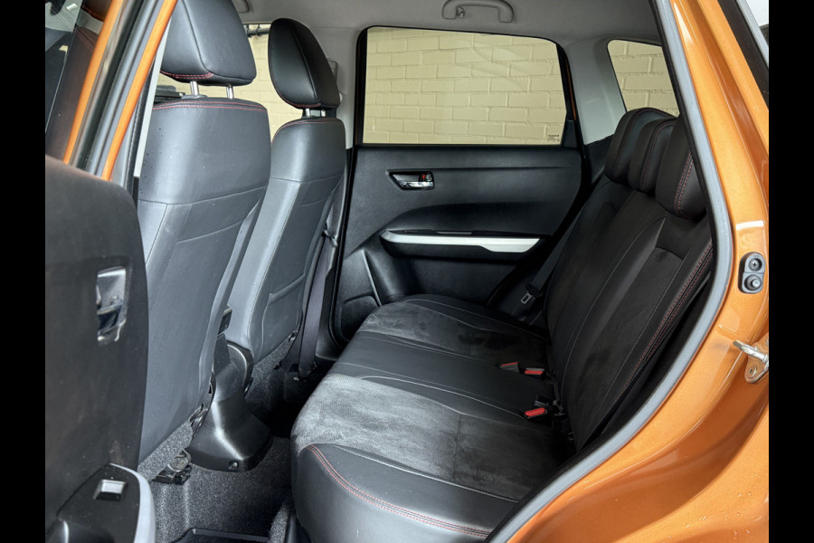 Suzuki Vitara 1.4 S AUT | Allgrip | Navi | 17" | Led | ACC | Alcantara | Stoelverwarming | Camera | Afneembare Trekhaak! Dealer onderhouden!
