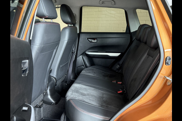 Suzuki Vitara 1.4 S AUT | Allgrip | Navi | 17" | Led | ACC | Alcantara | Stoelverwarming | Camera | Afneembare Trekhaak! Dealer onderhouden!