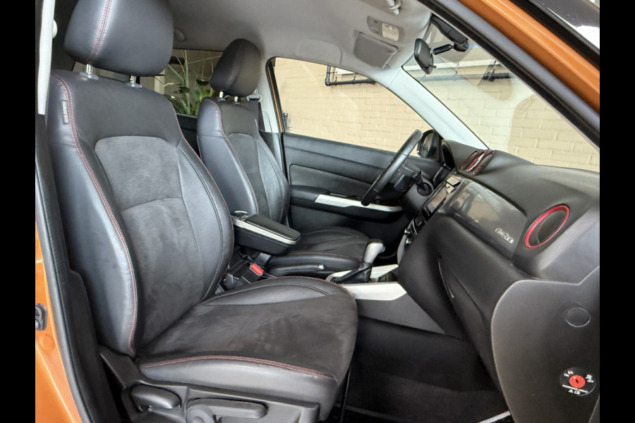 Suzuki Vitara 1.4 S AUT | Allgrip | Navi | 17" | Led | ACC | Alcantara | Stoelverwarming | Camera | Afneembare Trekhaak! Dealer onderhouden!