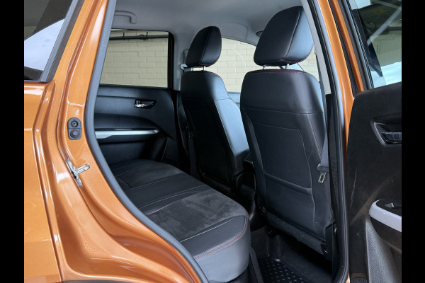 Suzuki Vitara 1.4 S AUT | Allgrip | Navi | 17" | Led | ACC | Alcantara | Stoelverwarming | Camera | Afneembare Trekhaak! Dealer onderhouden!