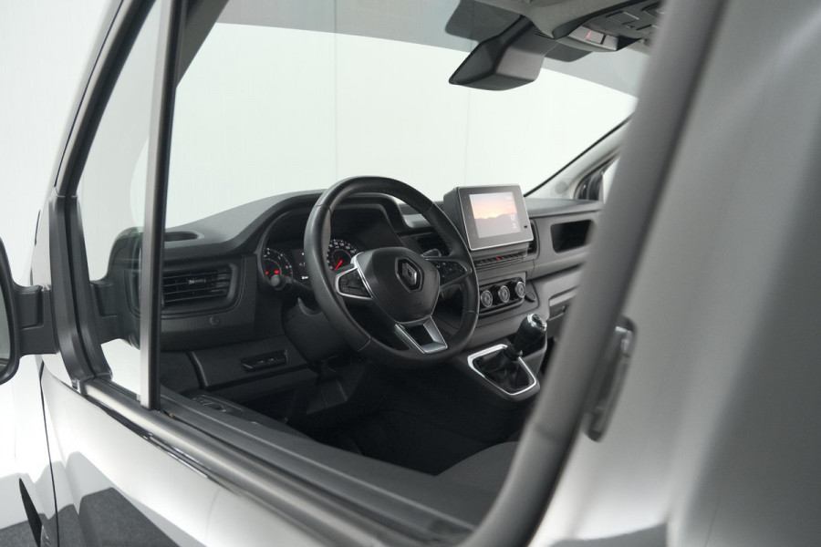 Renault Trafic 2.0 dCi 130 T30 L2H1 Work Edition | Navigatie | Camera | Parkeersensoren | Vloerplaat