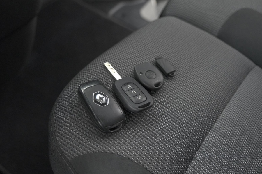 Renault Trafic 2.0 dCi 130 T30 L2H1 Work Edition | Navigatie | Camera | Parkeersensoren | Vloerplaat
