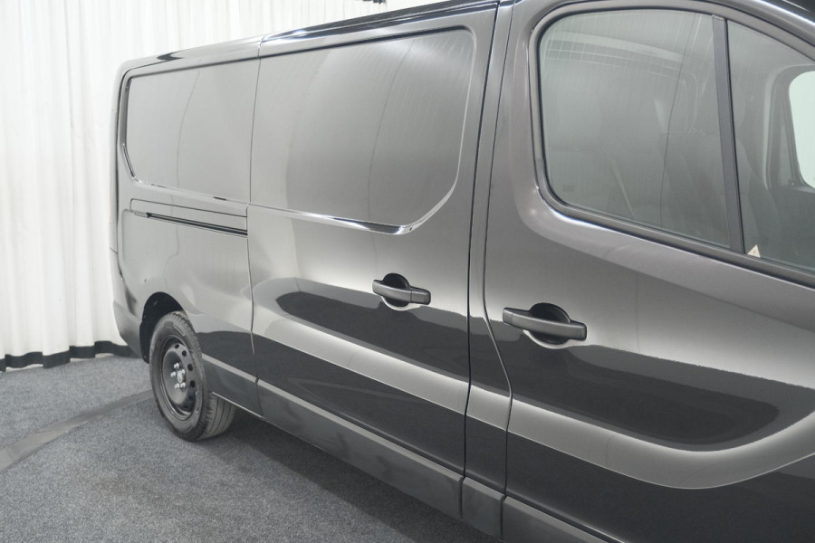 Renault Trafic 2.0 dCi 130 T30 L2H1 Work Edition | Navigatie | Camera | Parkeersensoren | Vloerplaat