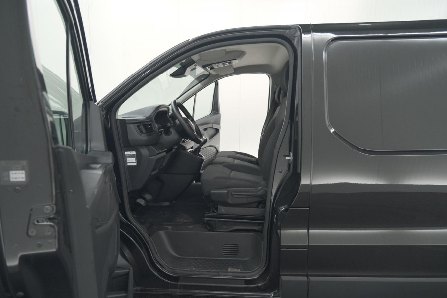 Renault Trafic 2.0 dCi 130 T30 L2H1 Work Edition | Navigatie | Camera | Parkeersensoren | Vloerplaat