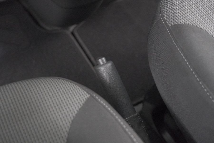 Renault Trafic 2.0 dCi 130 T30 L2H1 Work Edition | Navigatie | Camera | Parkeersensoren | Vloerplaat