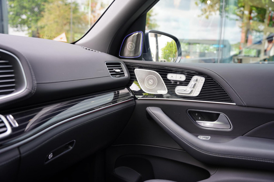 Mercedes-Benz GLS 600 Maybach First Class Seats NL-Auto