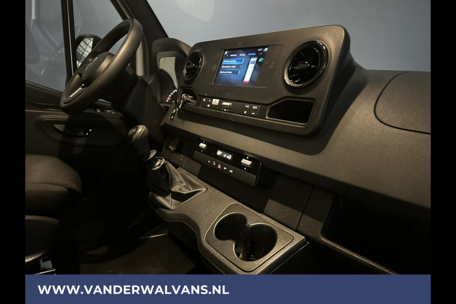 Mercedes-Benz Sprinter 314 CDI Bakwagen 4.4m lang Laadklep Zijdeur 1025kg Laadvermogen Euro6 Airco | Camera Apple carplay, Android auto