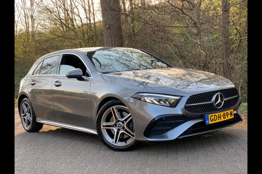 Mercedes-Benz A-Klasse 250 e AMG Line A250e NIEUWSTAAT 2024 ! ! ! Nightpakket Sfeerverlichting AMG !
