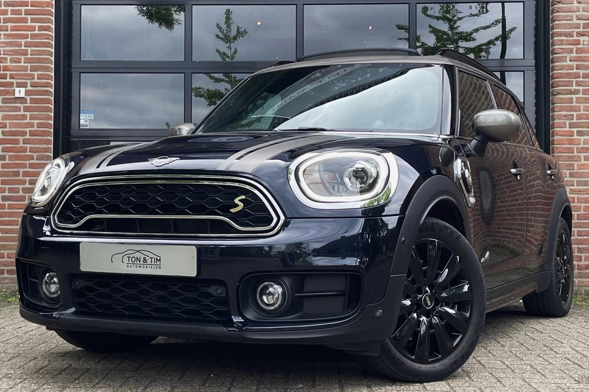 MINI Countryman 2.0 Cooper S E ALL4 Chili Pano Yours Leder Sfeerlicht '19 MINI Countryman 2.0 Cooper S E ALL4 Chili Pano Yours Leder Sfeerlicht '19