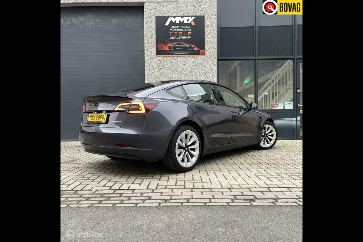 Tesla Model 3 Long Range AWD 78kWh GRIJS MMX PACK 19" VELGEN Tesla Model 3 Long Range AWD 78kWh GRIJS MMX PACK 19" VELGEN
