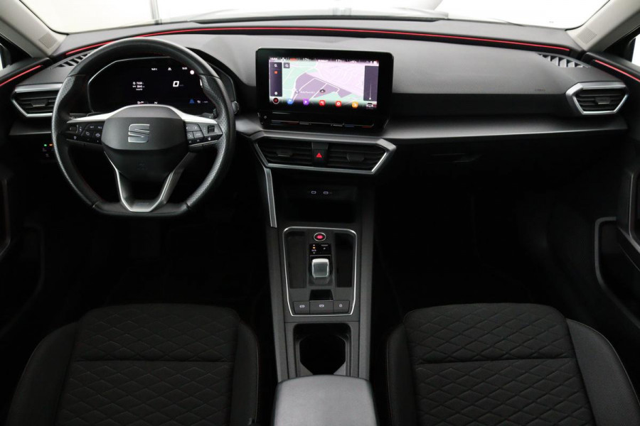 Seat Leon 1.5 eTSI FR | Stoel & stuurverwarming | Trekhaak | Carplay | Navigatie | Adaptive cruise | Sportstoelen | Full LED