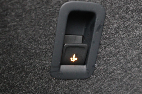 Seat Leon 1.5 eTSI FR | Stoel & stuurverwarming | Trekhaak | Carplay | Navigatie | Adaptive cruise | Sportstoelen | Full LED