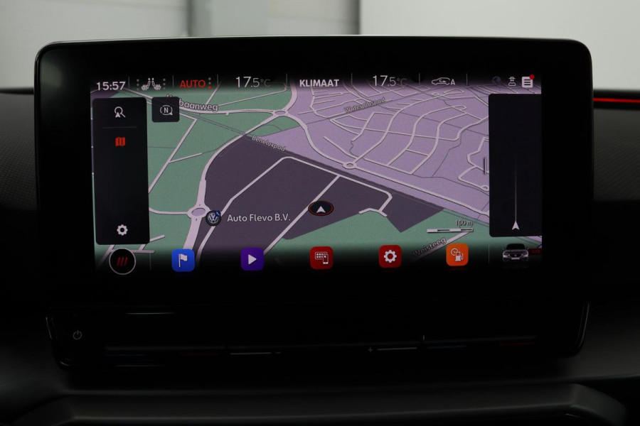 Seat Leon 1.5 eTSI FR | Stoel & stuurverwarming | Trekhaak | Carplay | Navigatie | Adaptive cruise | Sportstoelen | Full LED
