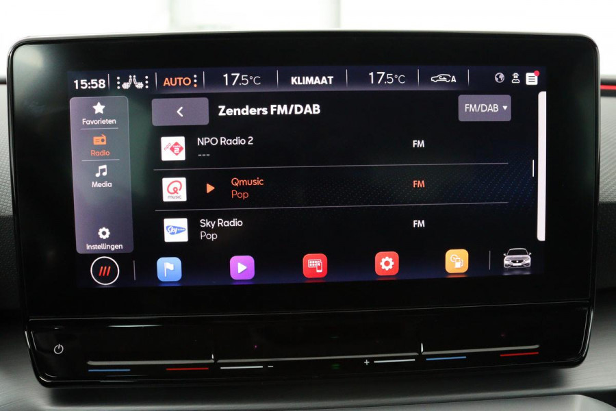 Seat Leon 1.5 eTSI FR | Stoel & stuurverwarming | Trekhaak | Carplay | Navigatie | Adaptive cruise | Sportstoelen | Full LED