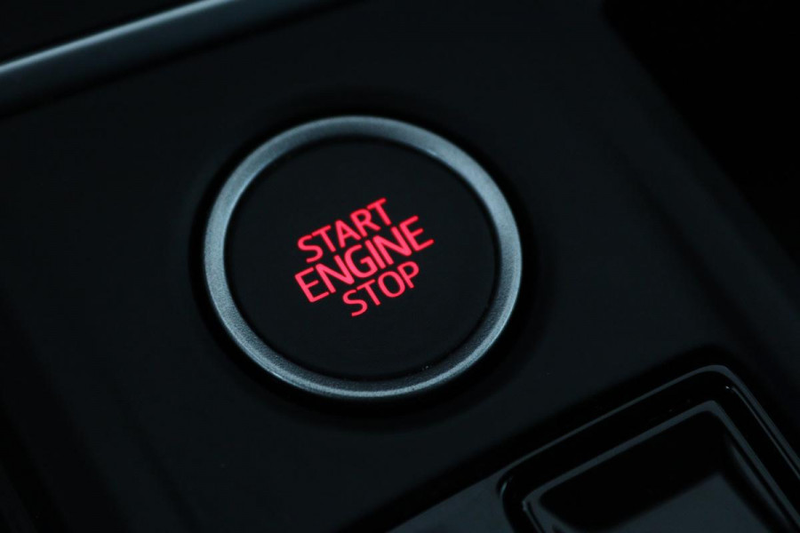 Seat Leon 1.5 eTSI FR | Stoel & stuurverwarming | Trekhaak | Carplay | Navigatie | Adaptive cruise | Sportstoelen | Full LED