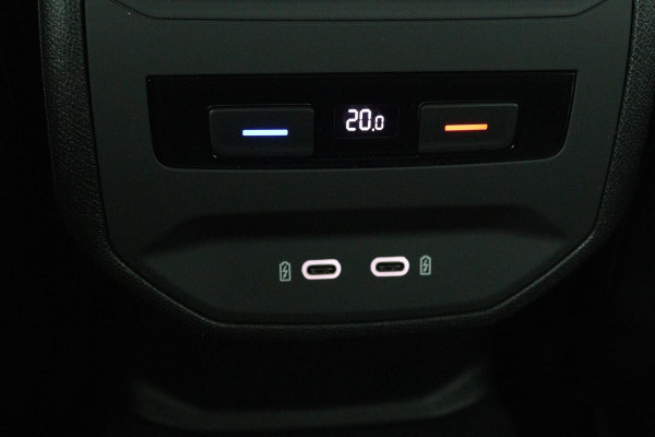Seat Leon 1.5 eTSI FR | Stoel & stuurverwarming | Trekhaak | Carplay | Navigatie | Adaptive cruise | Sportstoelen | Full LED