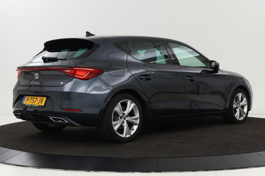 Seat Leon 1.5 eTSI FR | Stoel & stuurverwarming | Trekhaak | Carplay | Navigatie | Adaptive cruise | Sportstoelen | Full LED