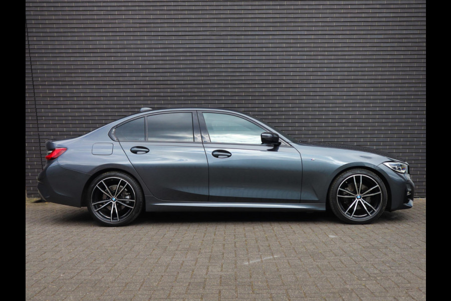 BMW 3-serie 320i High Exe. M-Sport | HUD | Leder | Sfeerverlichting |