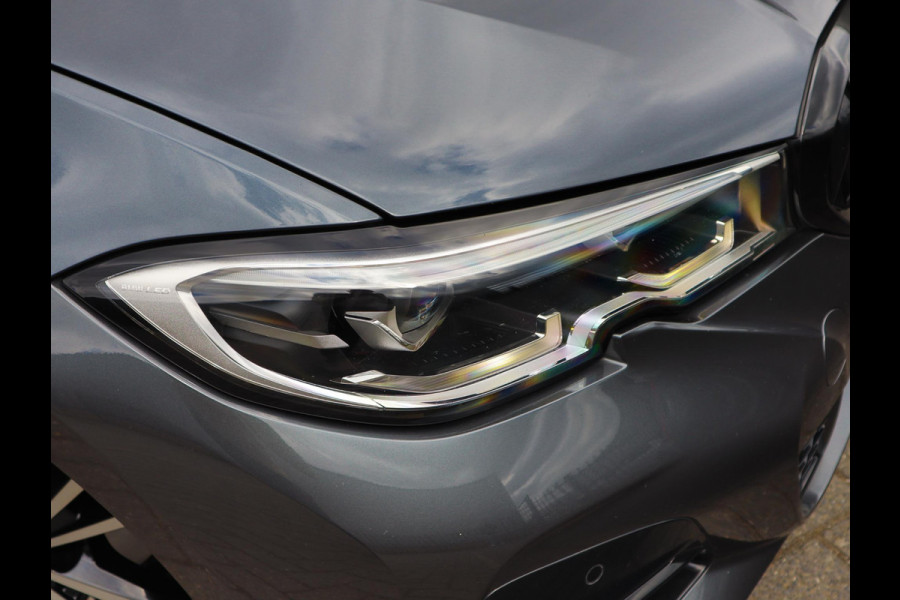 BMW 3-serie 320i High Exe. M-Sport | HUD | Leder | Sfeerverlichting |