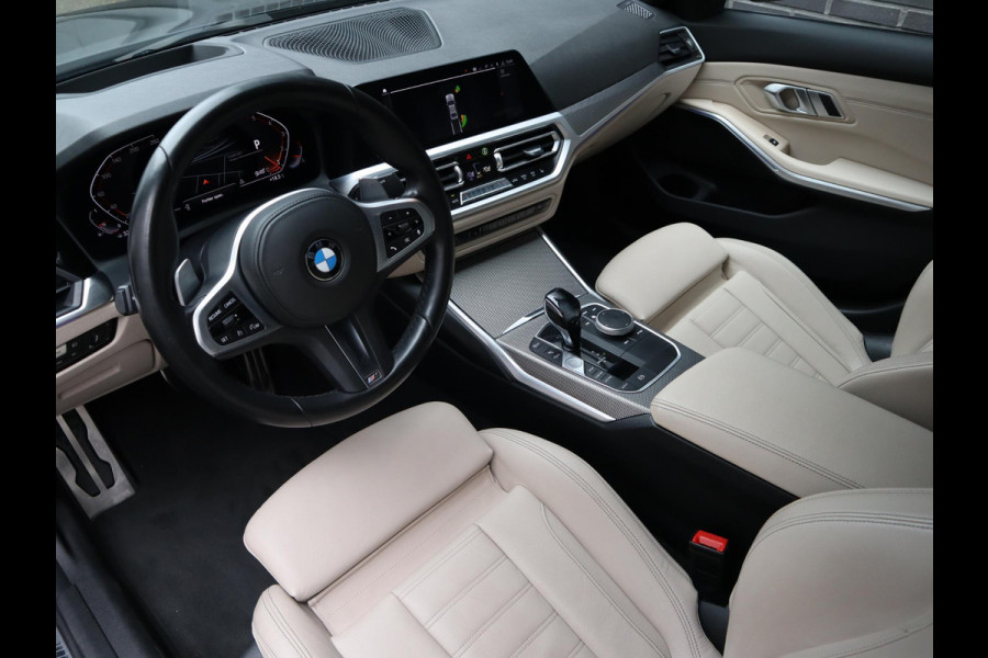 BMW 3-serie 320i High Exe. M-Sport | HUD | Leder | Sfeerverlichting |