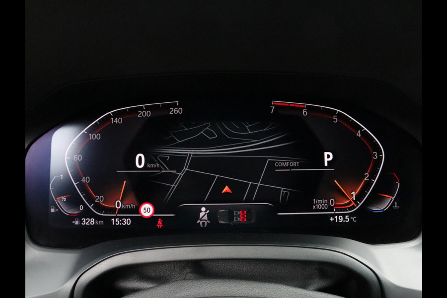 BMW 3-serie 320i High Exe. M-Sport | HUD | Leder | Sfeerverlichting |
