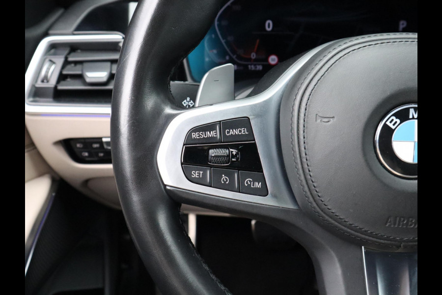 BMW 3-serie 320i High Exe. M-Sport | HUD | Leder | Sfeerverlichting |