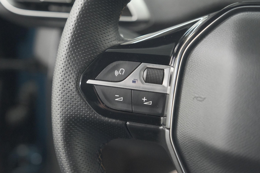 Peugeot 5008 PureTech 130 GT | Camera | Adaptieve Cruise Control | Dodehoekdetectie | Navigatie