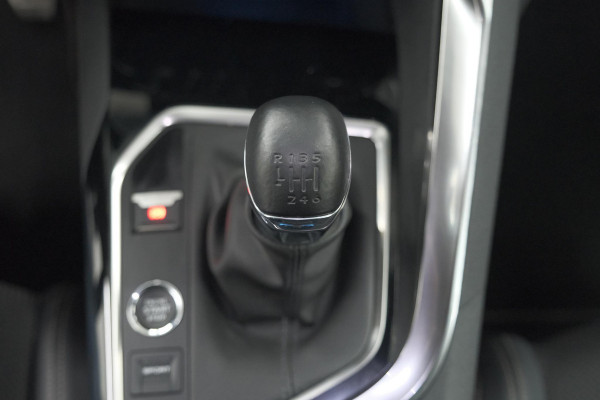 Peugeot 5008 PureTech 130 GT | Camera | Adaptieve Cruise Control | Dodehoekdetectie | Navigatie