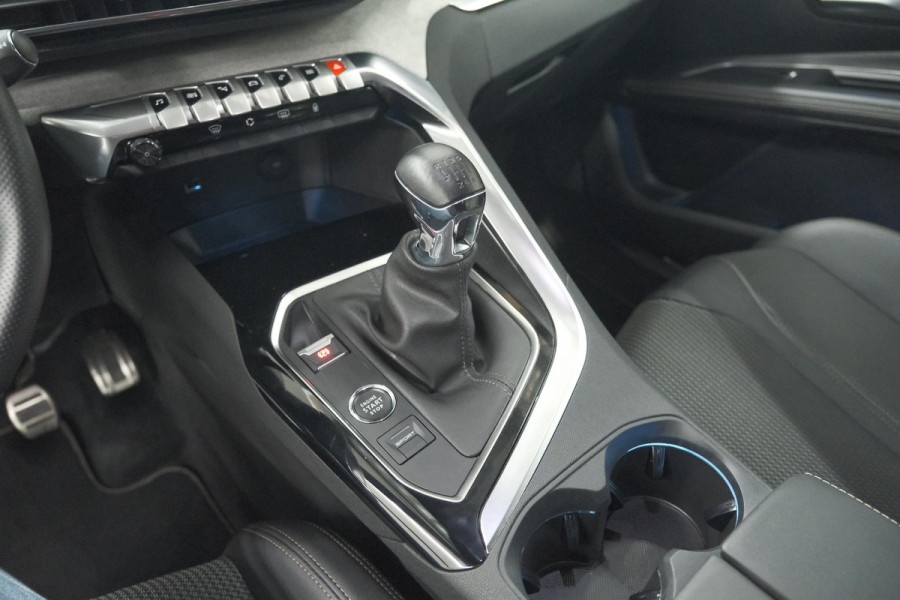 Peugeot 5008 PureTech 130 GT | Camera | Adaptieve Cruise Control | Dodehoekdetectie | Navigatie