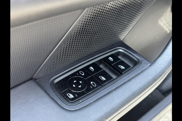 Porsche Taycan Performance 84 kWh ORIG. NL. NAP KM. | MEMORY SEAT | SPORT CHRONO