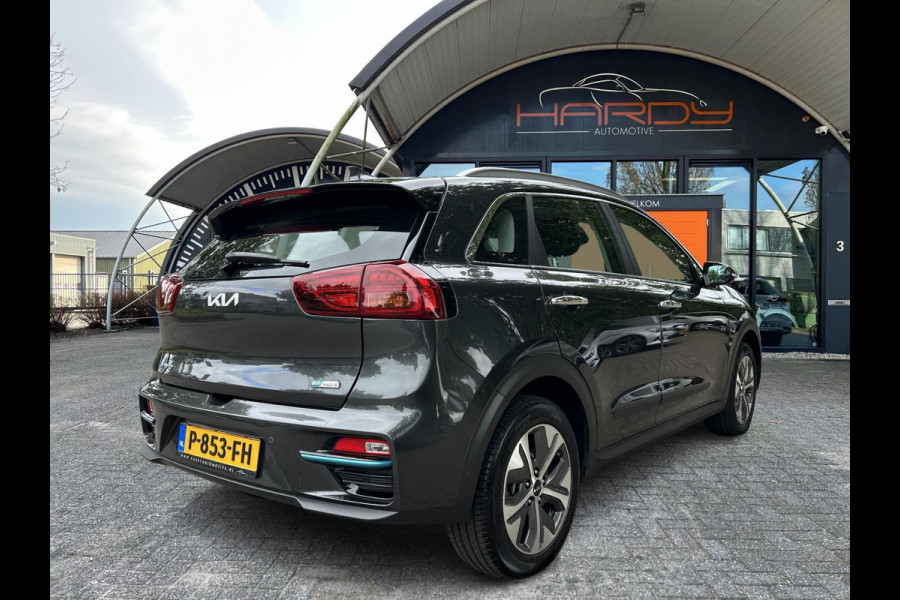 Kia e-Niro DynamicLine 64 kWh 100% SOH 3-Fase Dealer Onderhouden 1e Eigenaar Rijklaarprijs!
