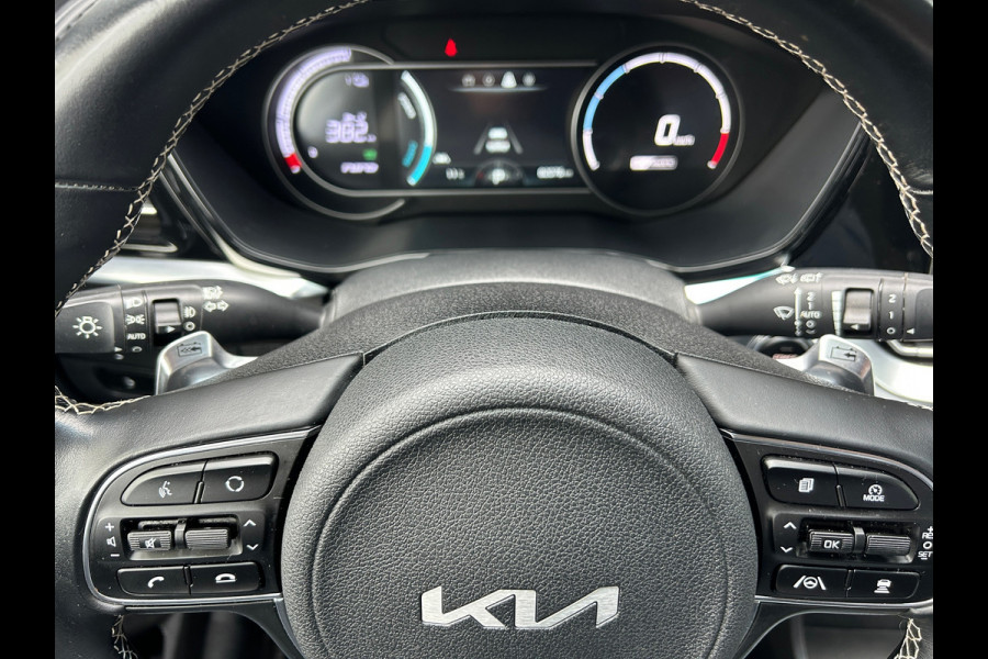Kia e-Niro DynamicLine 64 kWh 100% SOH 3-Fase Dealer Onderhouden 1e Eigenaar Rijklaarprijs!