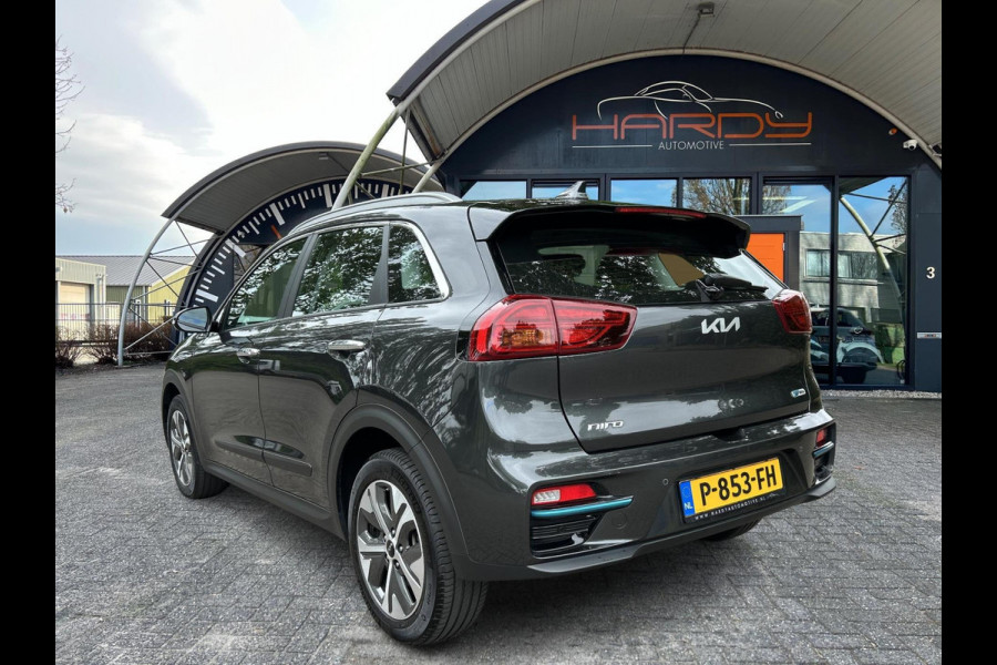 Kia e-Niro DynamicLine 64 kWh 100% SOH 3-Fase Dealer Onderhouden 1e Eigenaar Rijklaarprijs!
