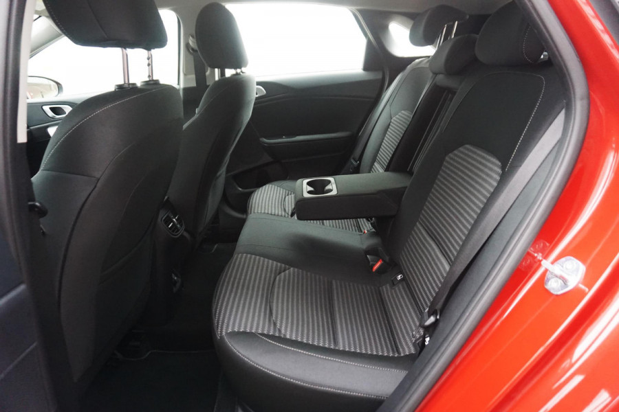 Kia Ceed 1.0 T-GDi 120PK DynamicLine/Nieuw model/ Rijklaarprijs Incl.Garantie.