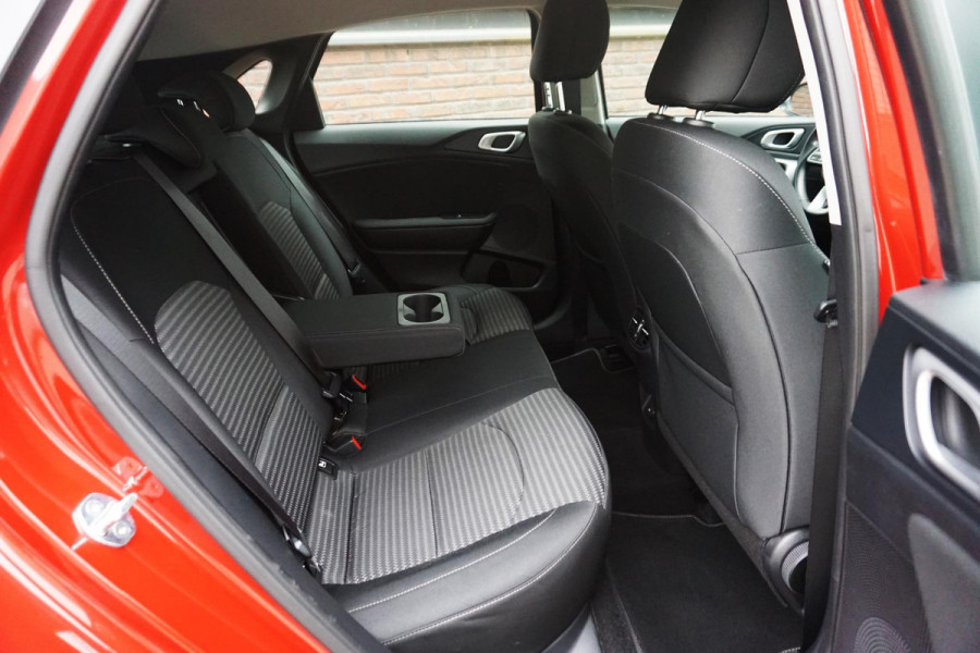 Kia Ceed 1.0 T-GDi 120PK DynamicLine/Nieuw model/ Rijklaarprijs Incl.Garantie.