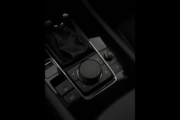 Mazda 3 2.0 e-SkyActiv-G M Hybrid 150 CarPlay HuD