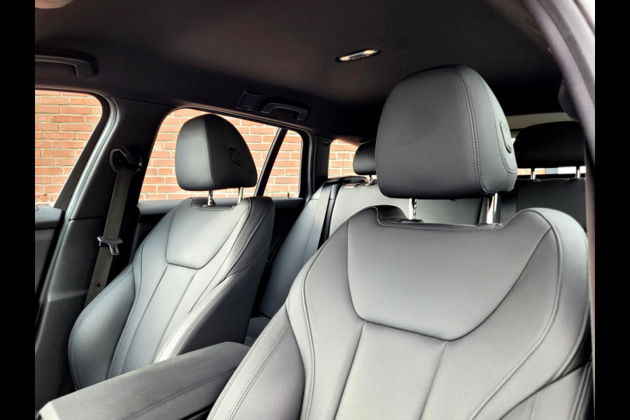 BMW 3 Serie Touring 318i Sport line, Adaptive Cruise, M-sport stuur, Carplay, Hifi, DAB, WIFI (1e eig. NL-auto BTW NAP)